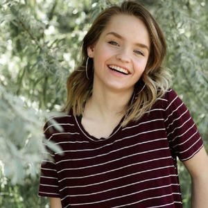 Meet your Posher, Kira